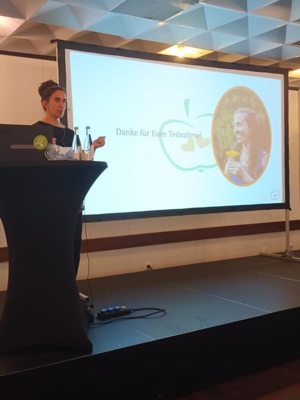 Daniela auf der Bühne bei der Veggienale Frankfurt