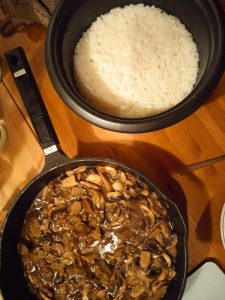 Reis und Pilz-Seitan-Pfanne